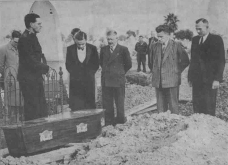 Imagen: Entierro en 1949 del hombre de Somerton. Wikimedia Commons